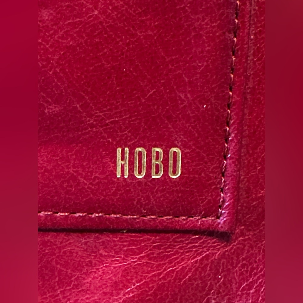 HOBO International Red Leather Quilted Wallet Clutch - Picture 3 of 12